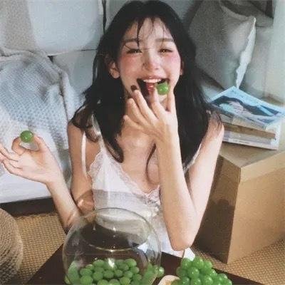 女人置上海报
