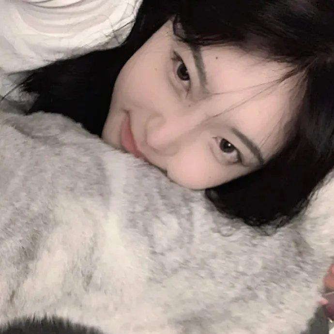 最终幻想女孩海报