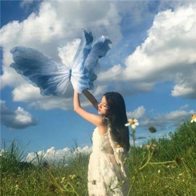 宝华尼车站海报