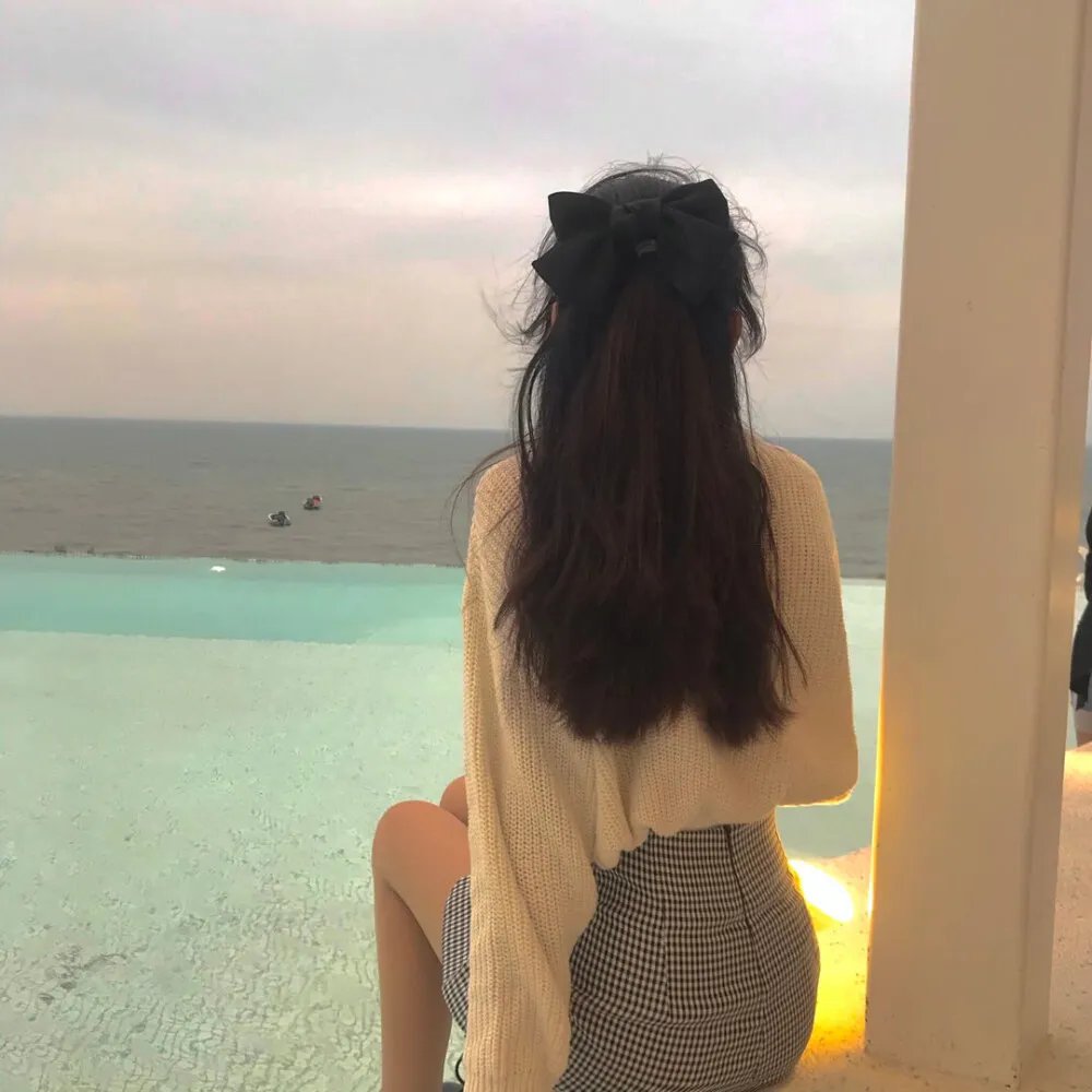 芭比之美人鱼历险记2海报